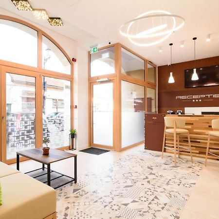 Hotel Urban Бая Маре Екстериор снимка