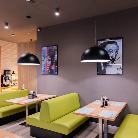 Hotel Urban Бая Маре Екстериор снимка