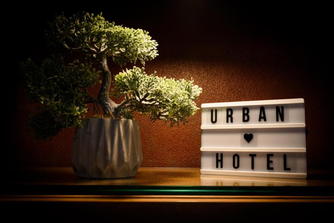 Hotel Urban Бая Маре Екстериор снимка