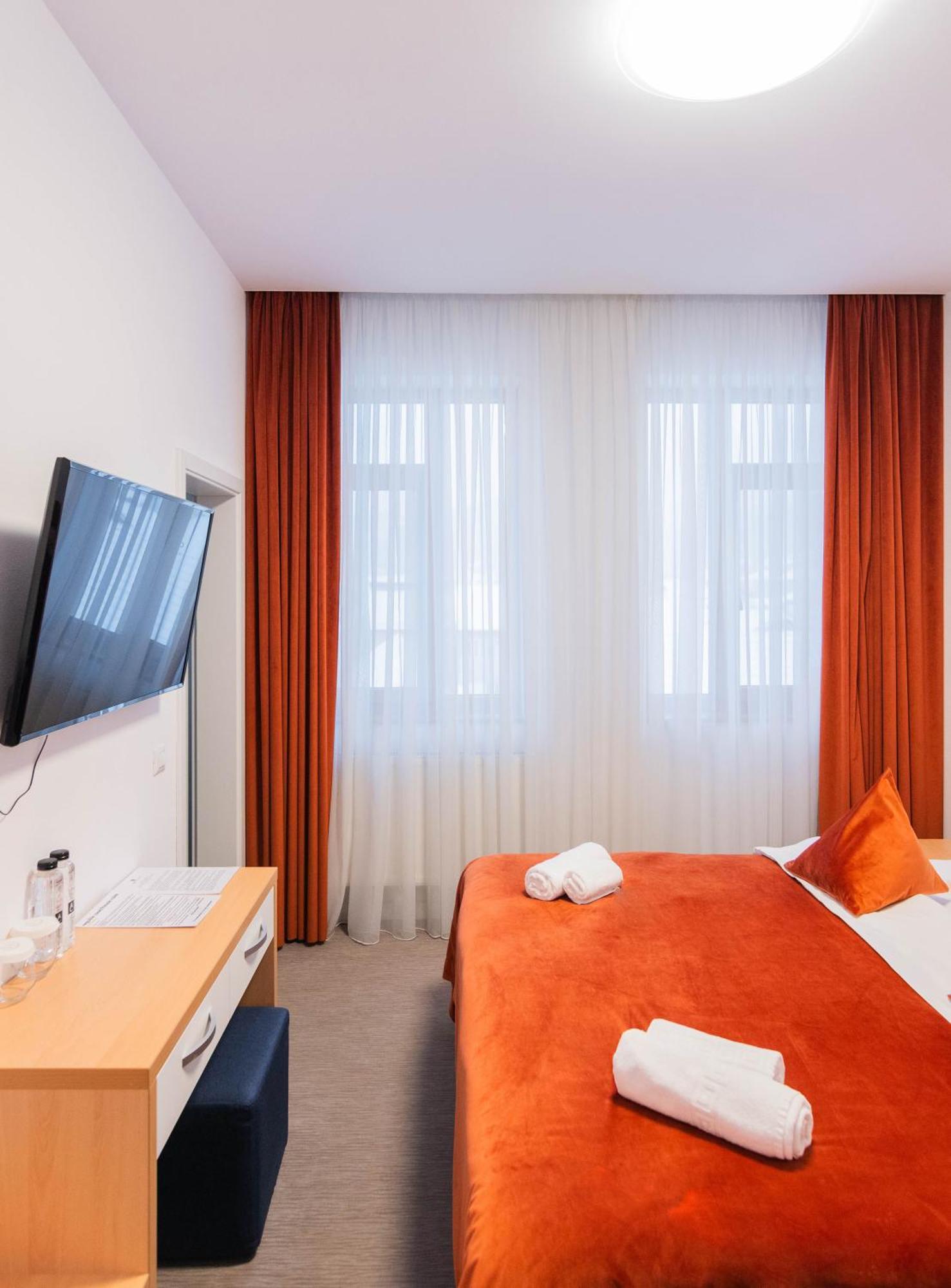 Hotel Urban Бая Маре Екстериор снимка