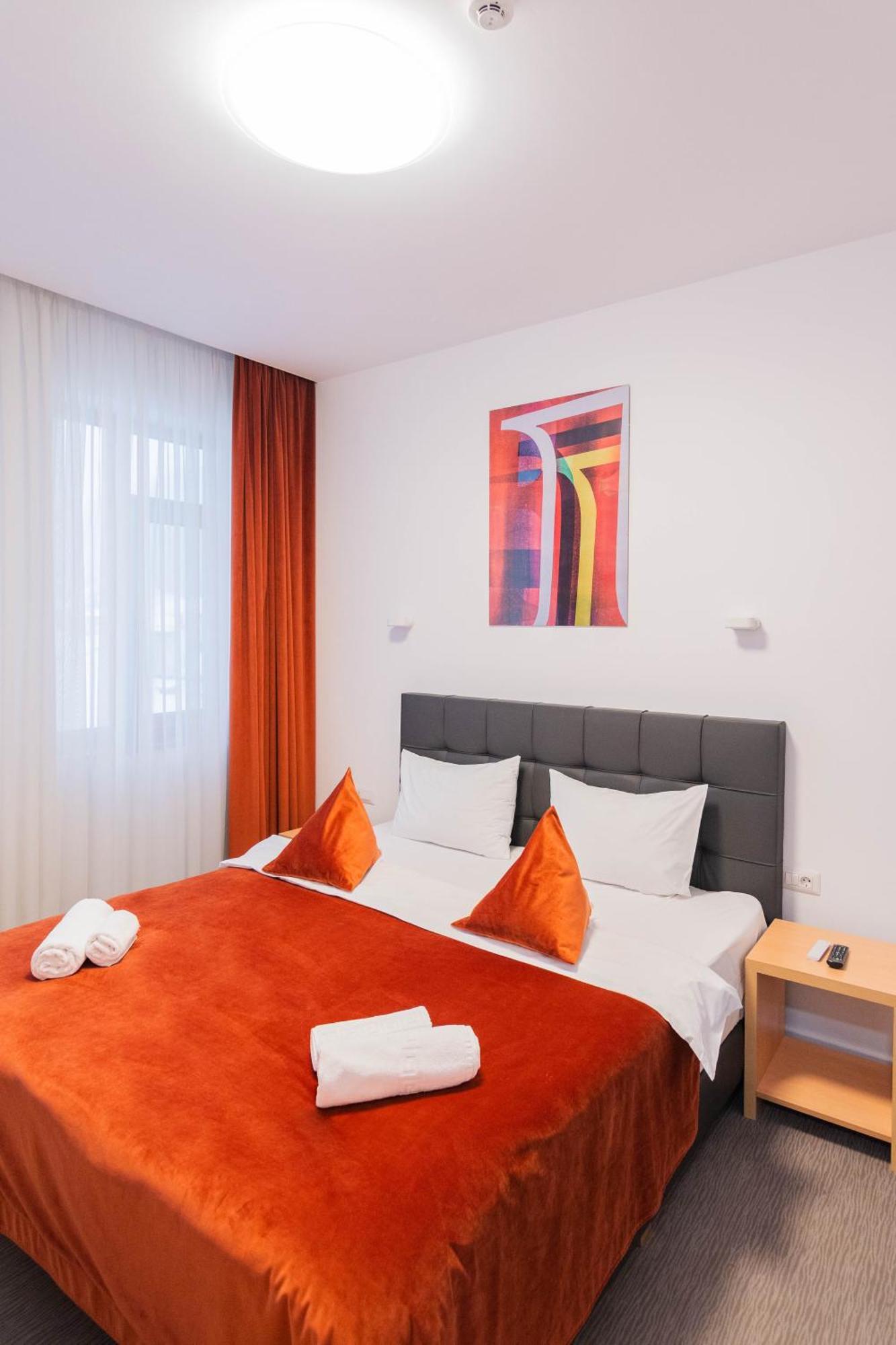 Hotel Urban Бая Маре Екстериор снимка