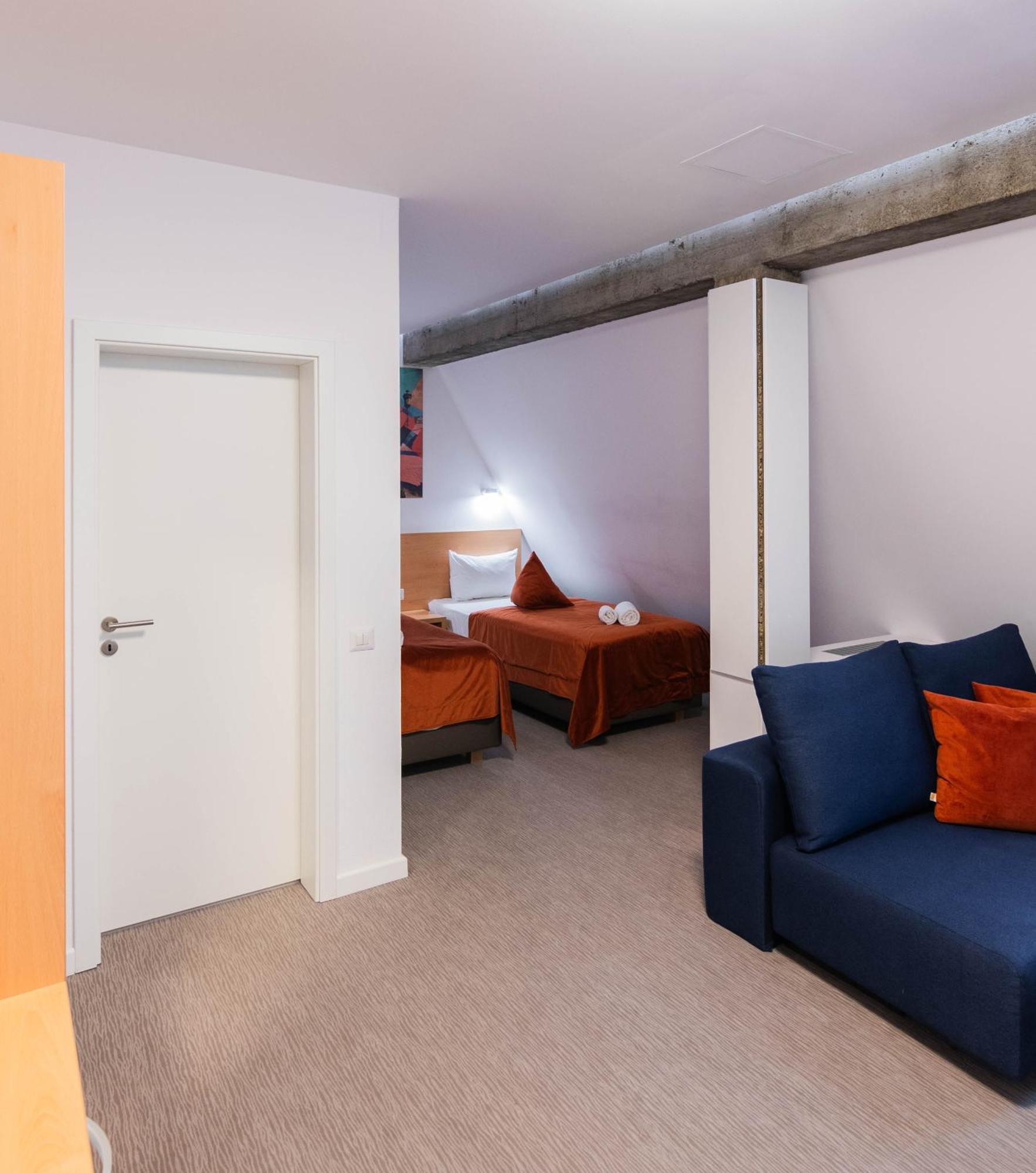 Hotel Urban Бая Маре Екстериор снимка