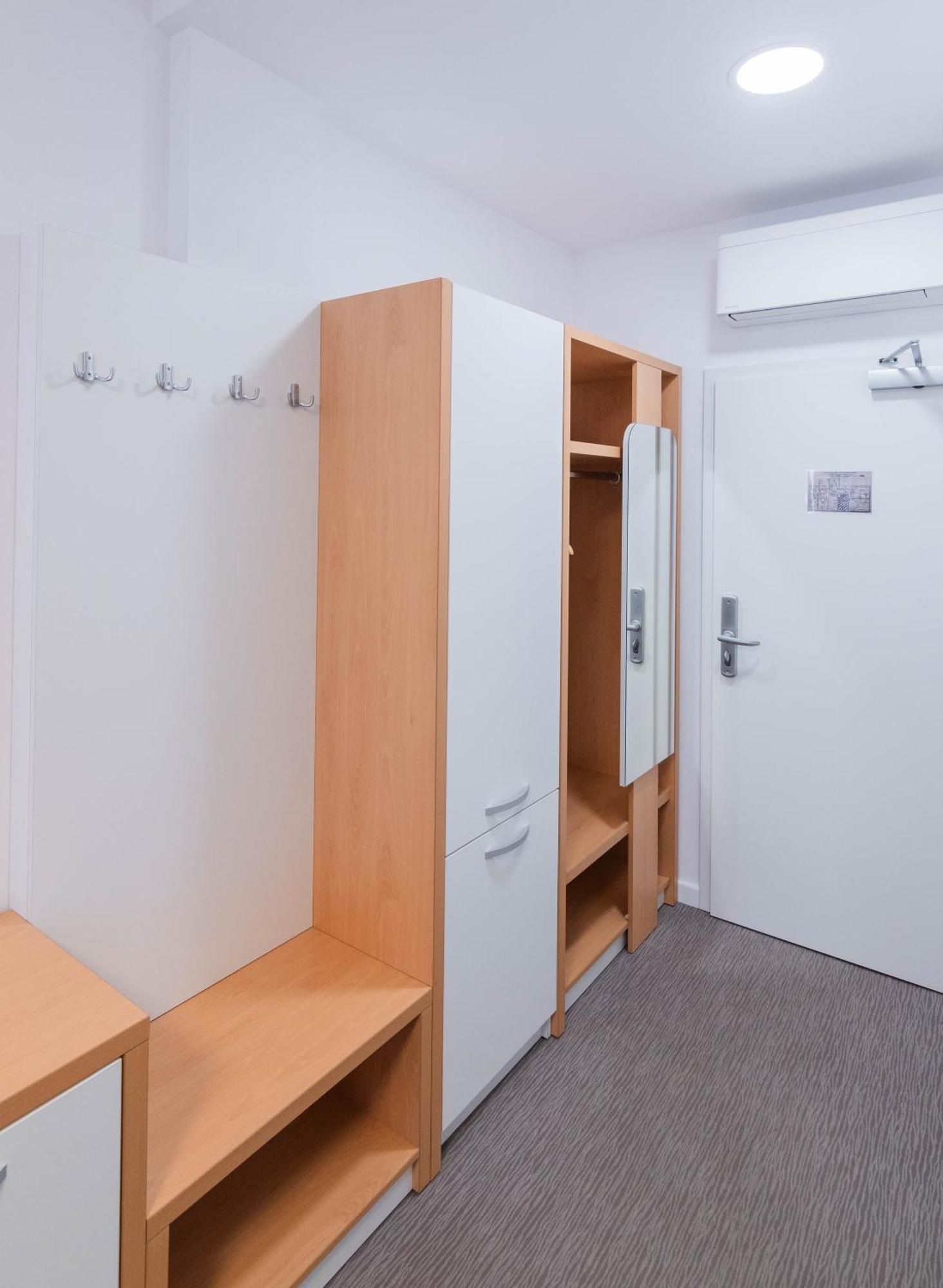 Hotel Urban Бая Маре Екстериор снимка