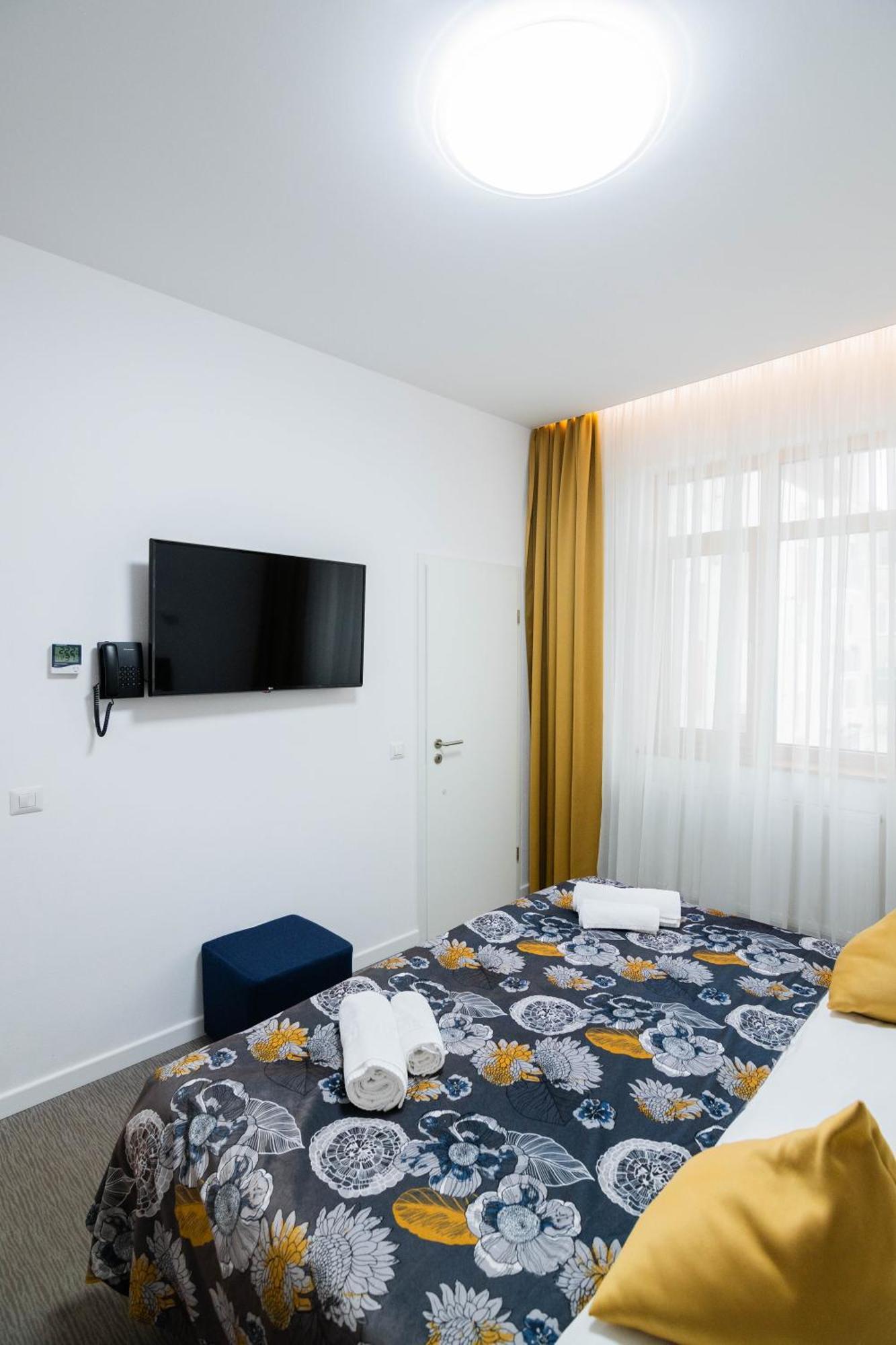Hotel Urban Бая Маре Екстериор снимка